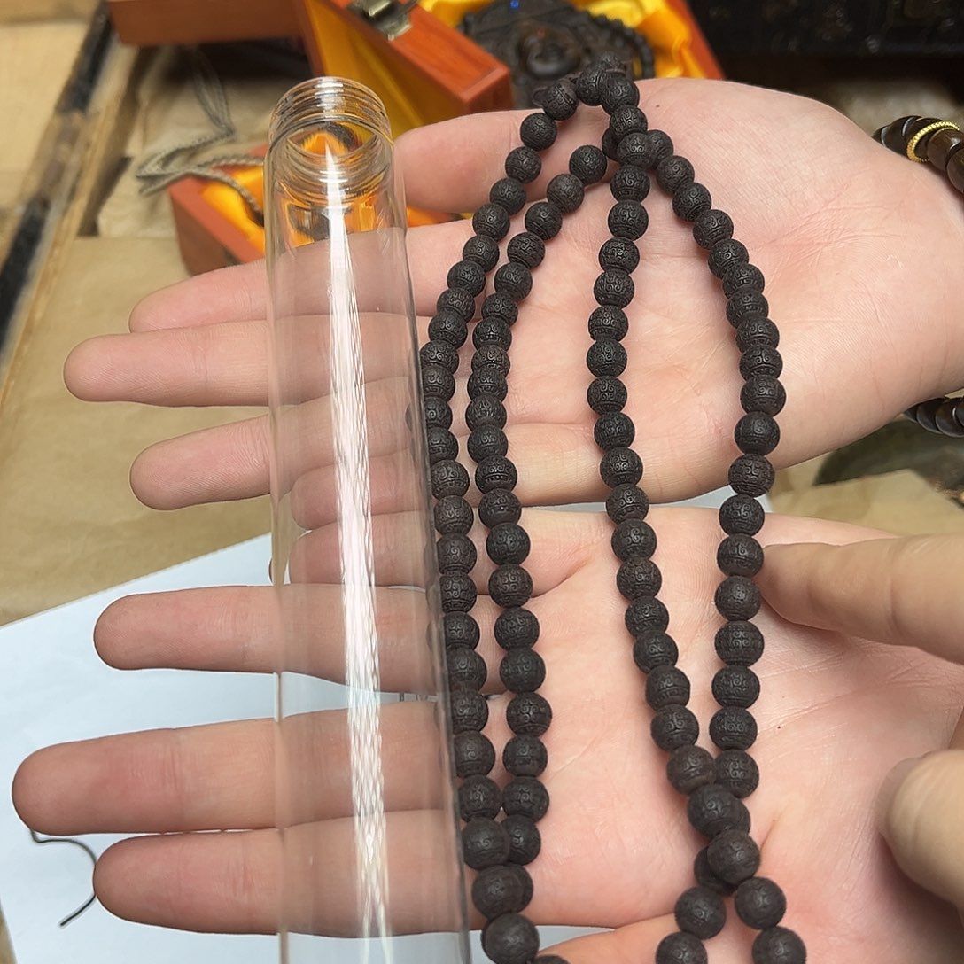 大叶紫檀（黑酸枝木类）