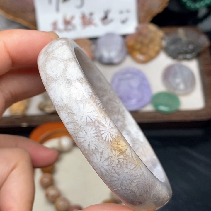 硅化珊瑚（珊瑚玉）未镶嵌手镯59.8