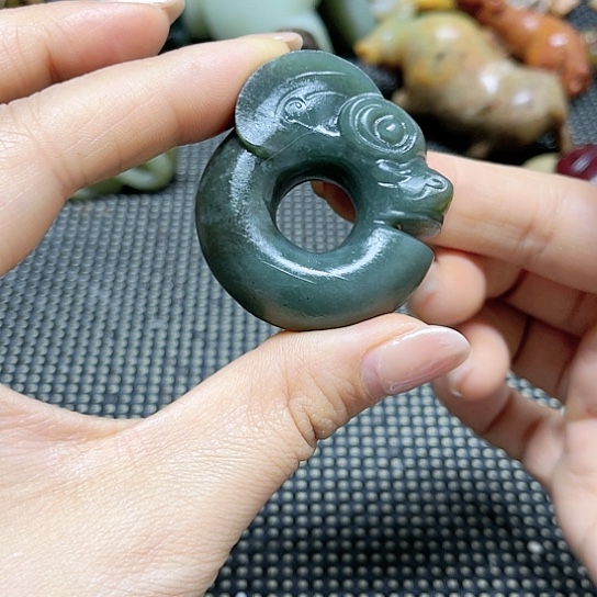 白玉菩提吊坠摆件