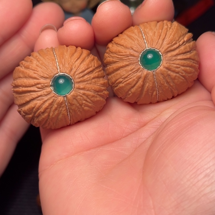 文玩核桃把件猴头元宝39