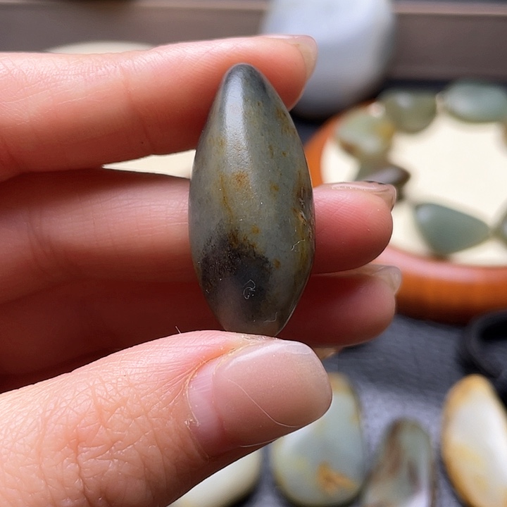 和田玉颈饰未镶嵌5