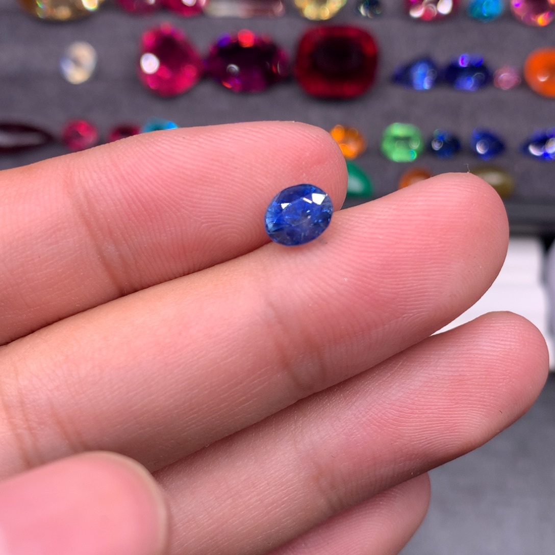 蓝宝石裸石未镶嵌1.66ct