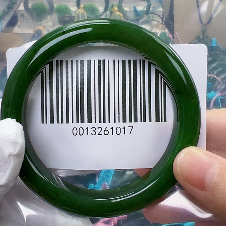 和田玉未镶嵌手镯微瑕58