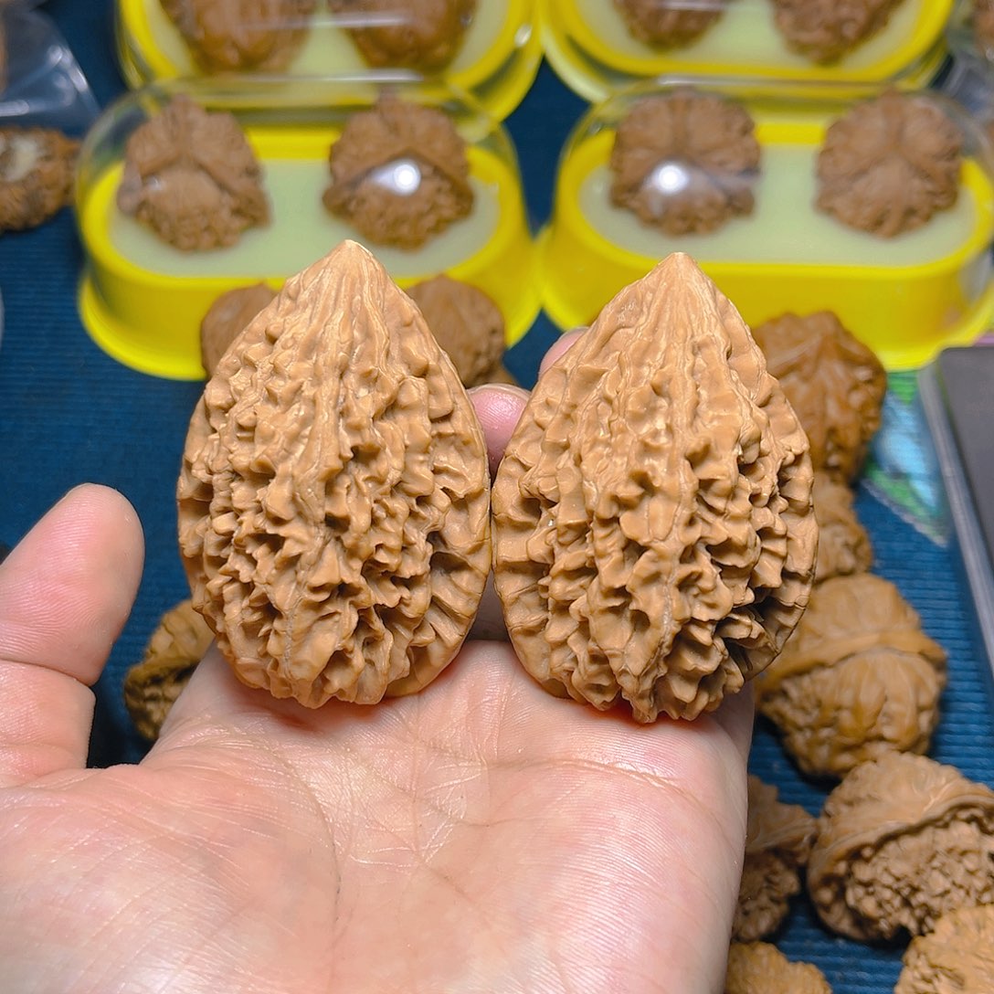 文玩核桃吊坠招财鼠