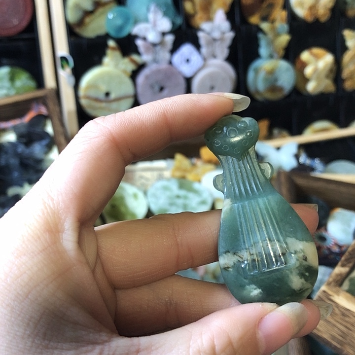 岫玉未镶嵌岫玉挂件