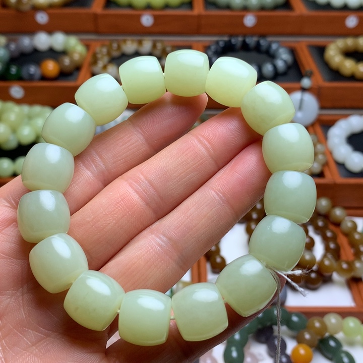 和田玉手串未镶嵌