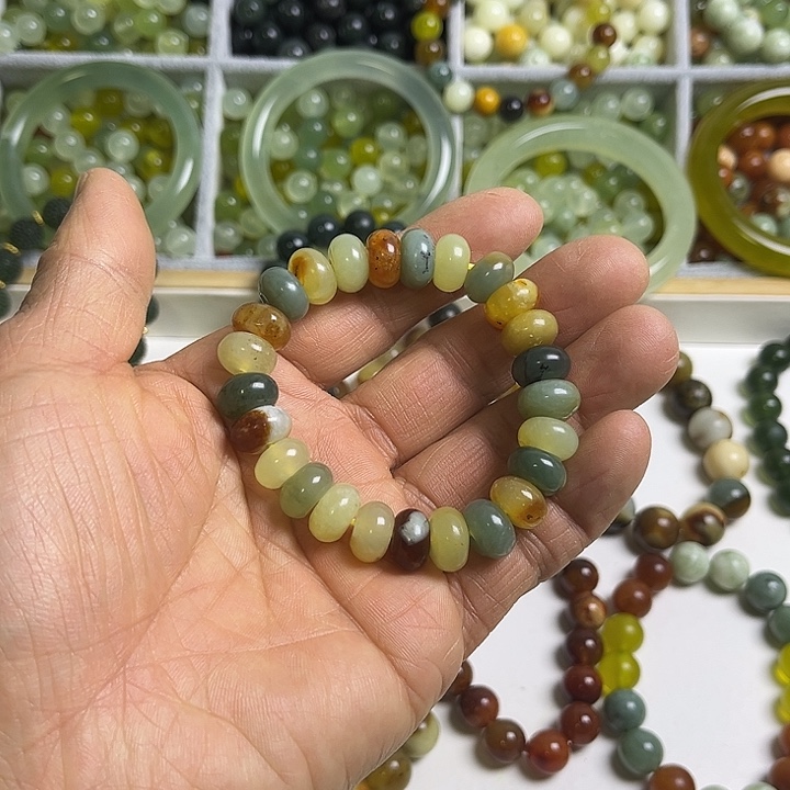 合金蛇纹石玉颈饰