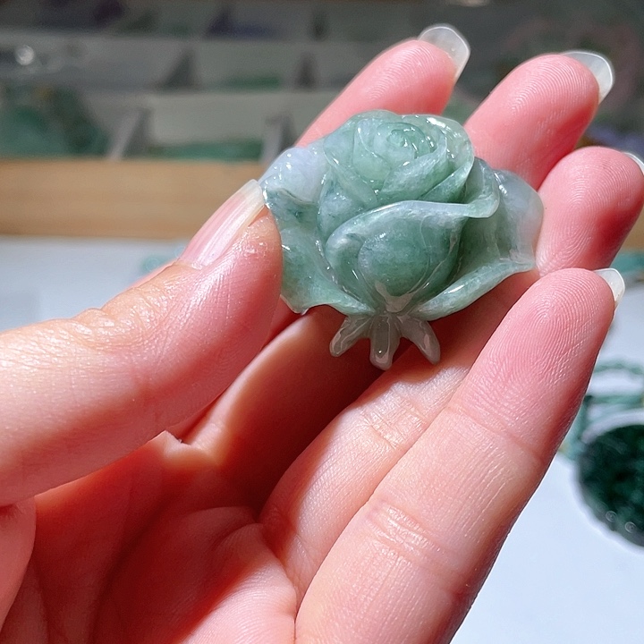颈饰未镶嵌翡翠天