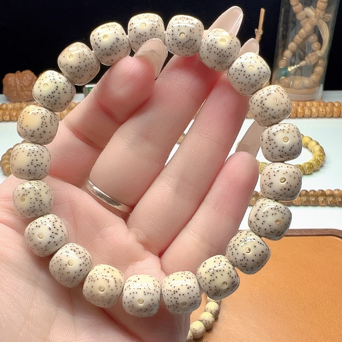 星月菩提手串11x10全星点