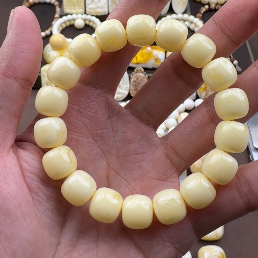 裸石琥珀未镶嵌蜜蜡