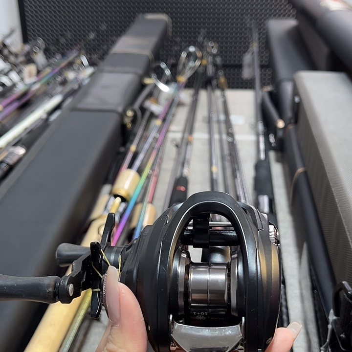 虫***啊3.8m碳素精品路亚纺车左手