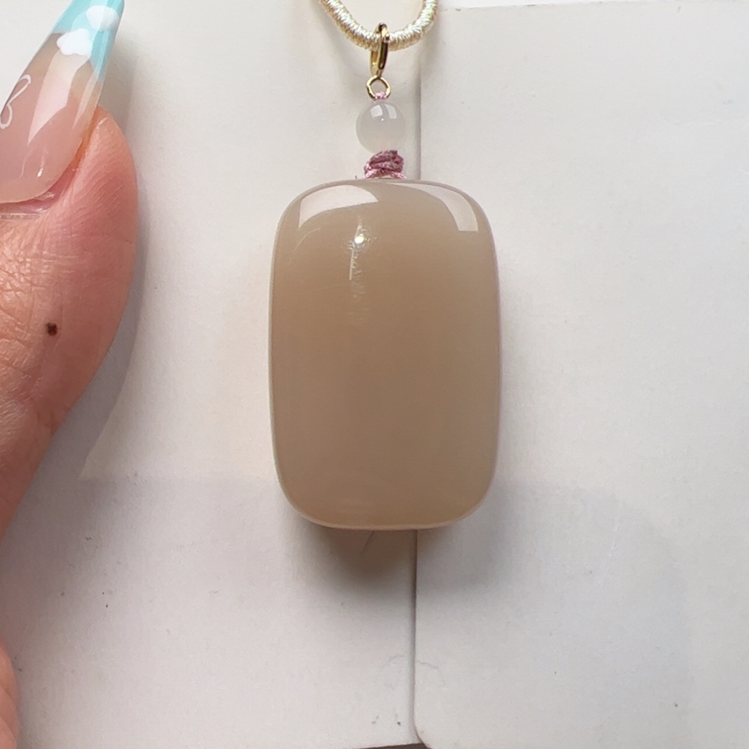 和田玉颈饰未镶嵌偶*