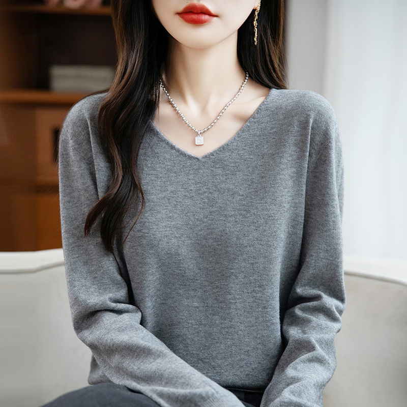 一线成衣无缝秋冬V领针织衫女宽松套头纯色内搭毛衣显瘦打底上衣