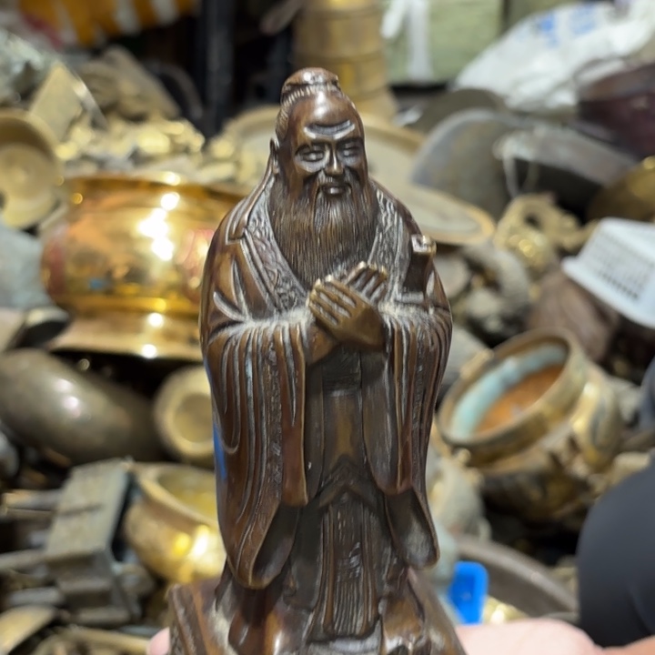 883 铜器物品理性消费