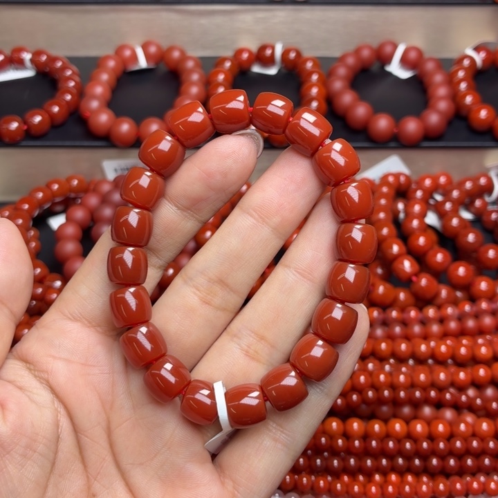 揽***梦玛瑙/玉髓未镶嵌天然玛瑙手串多圈