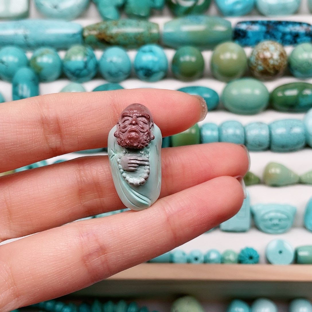 绿松石原矿未镶嵌莫**念