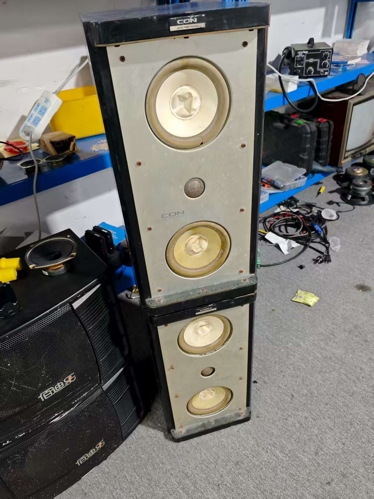 8新  落地箱  一对 音响配件  不包邮 运费到付