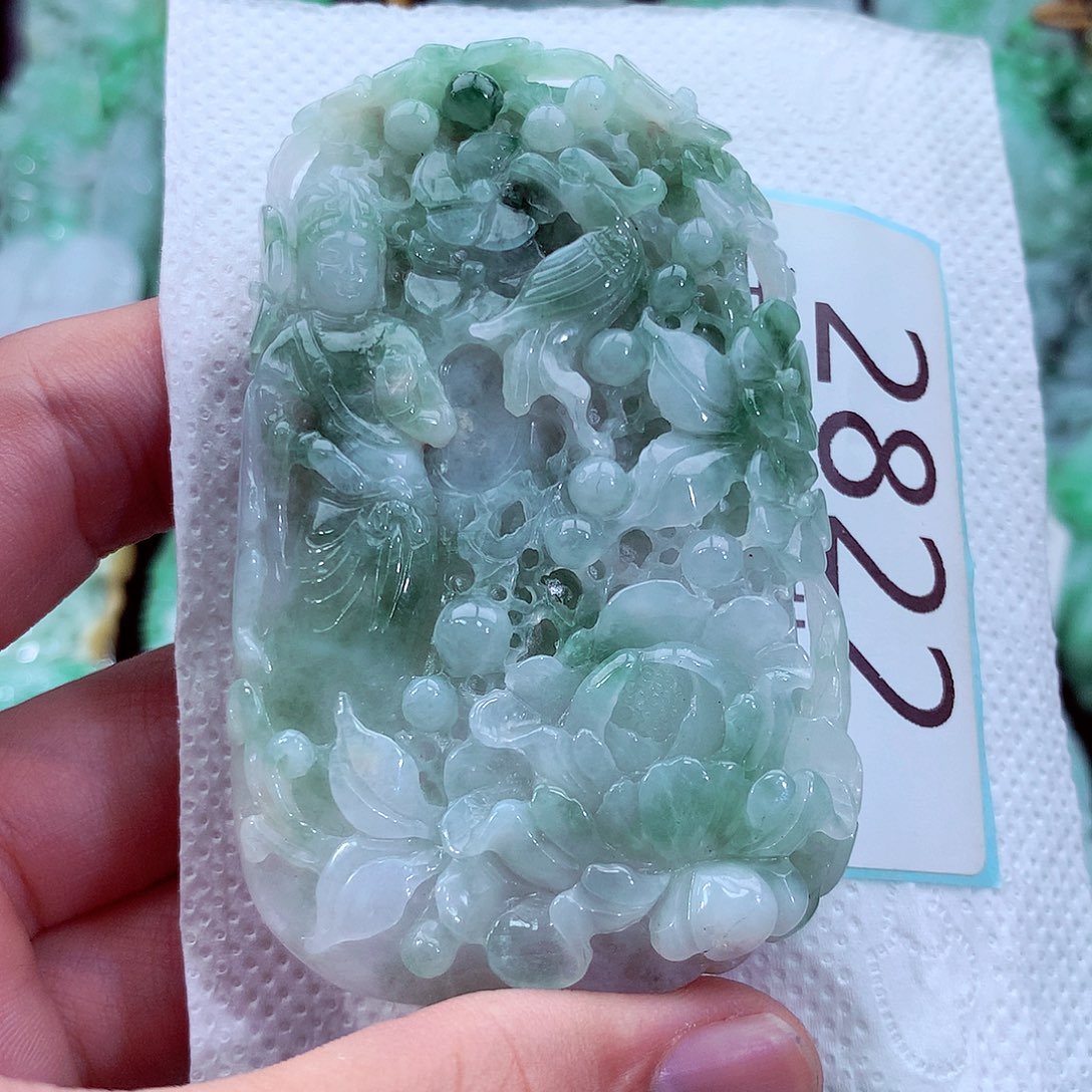 吊坠(不含链)未镶嵌翡翠
