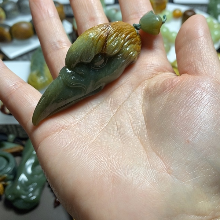 岫岩河磨玉（透闪石质玉）挂坠，手把未镶嵌啊*