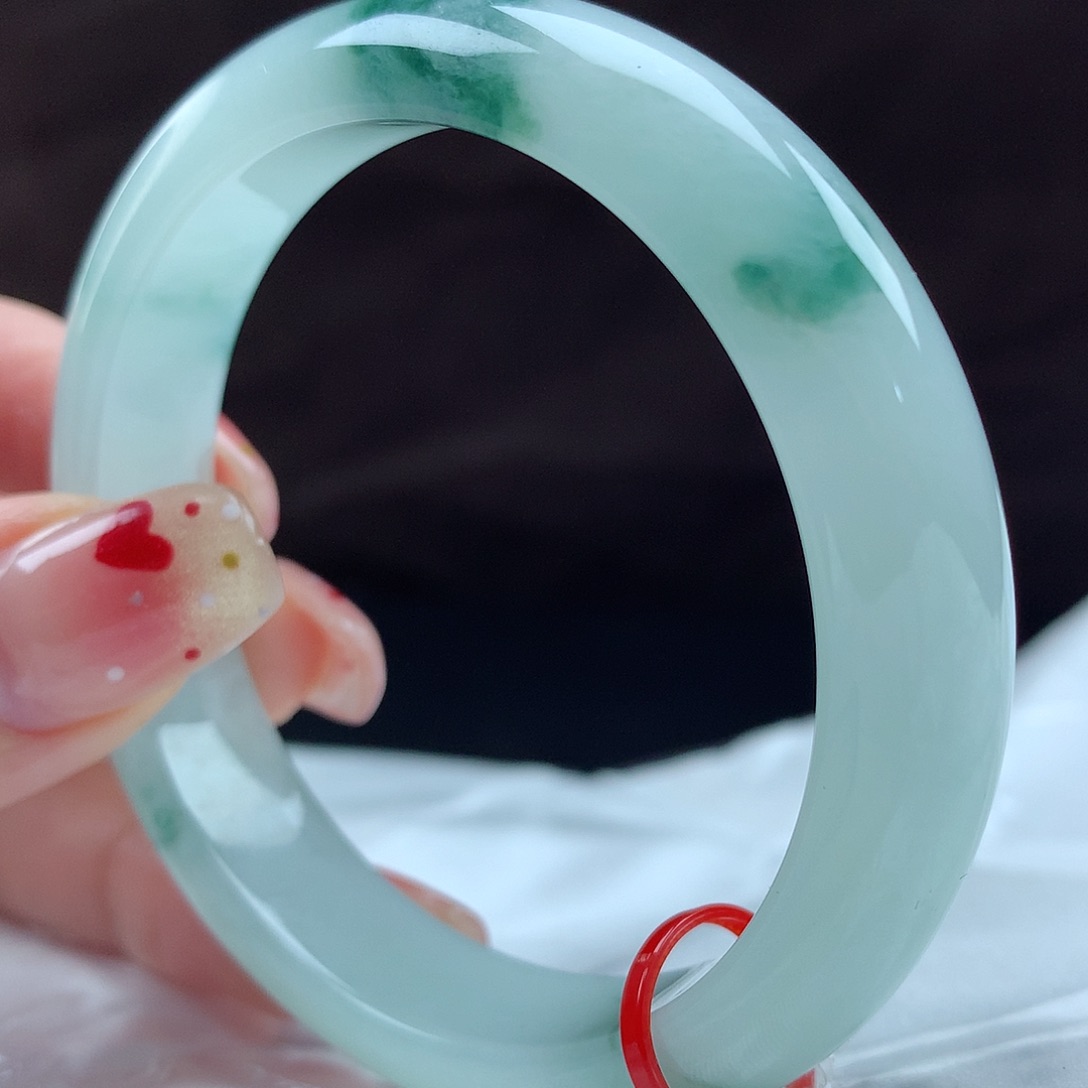 翡翠手镯未镶嵌96745，