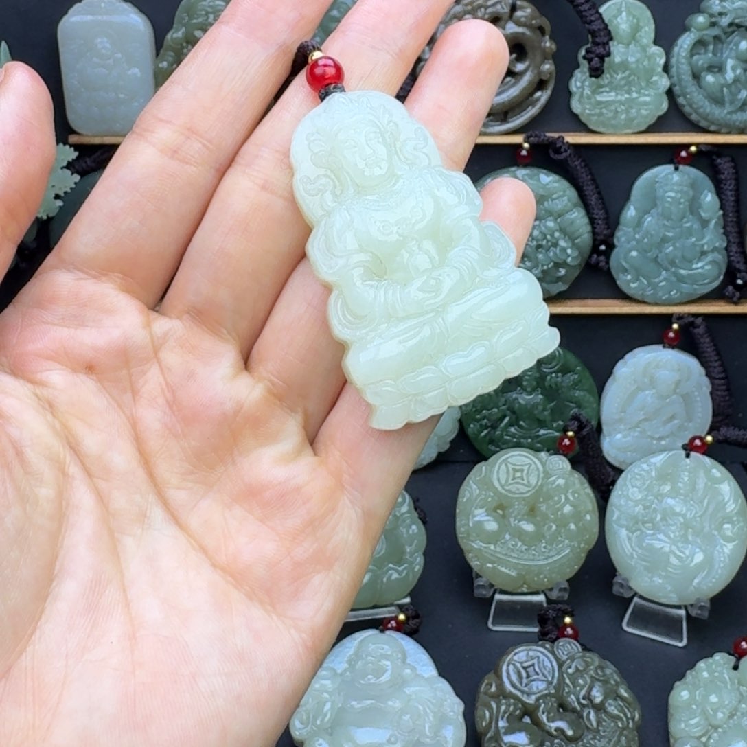 和田玉颈饰未镶嵌