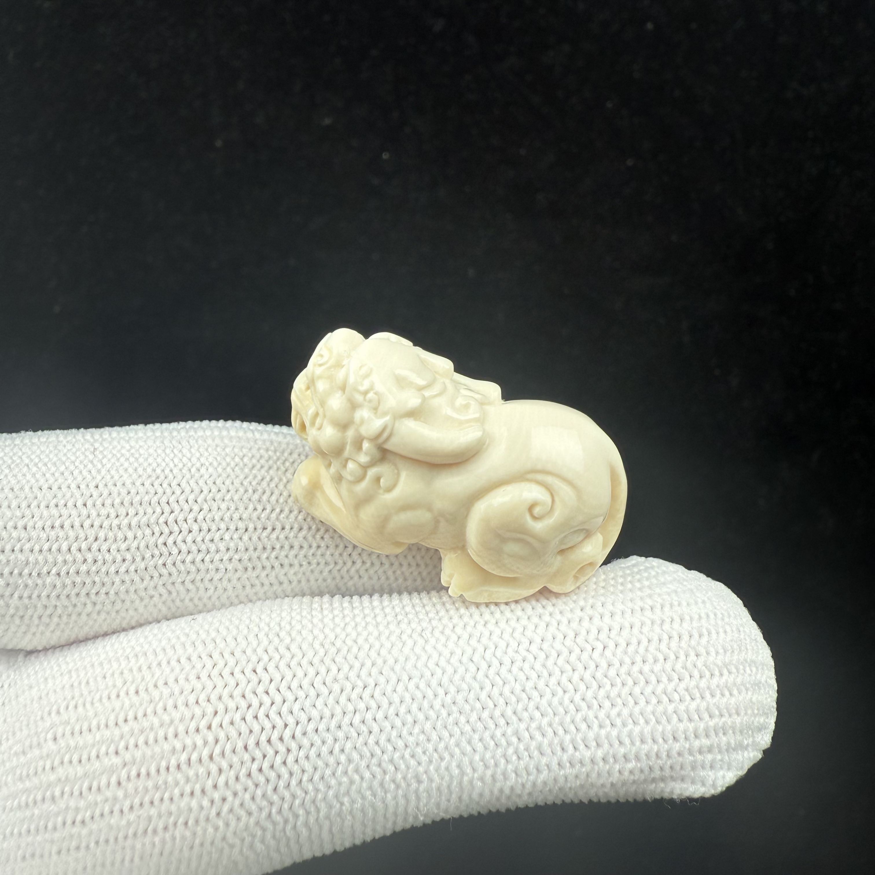 H3531天然猛犸牙 雕刻貔貅17*32*16mm支持复检 假一罚十