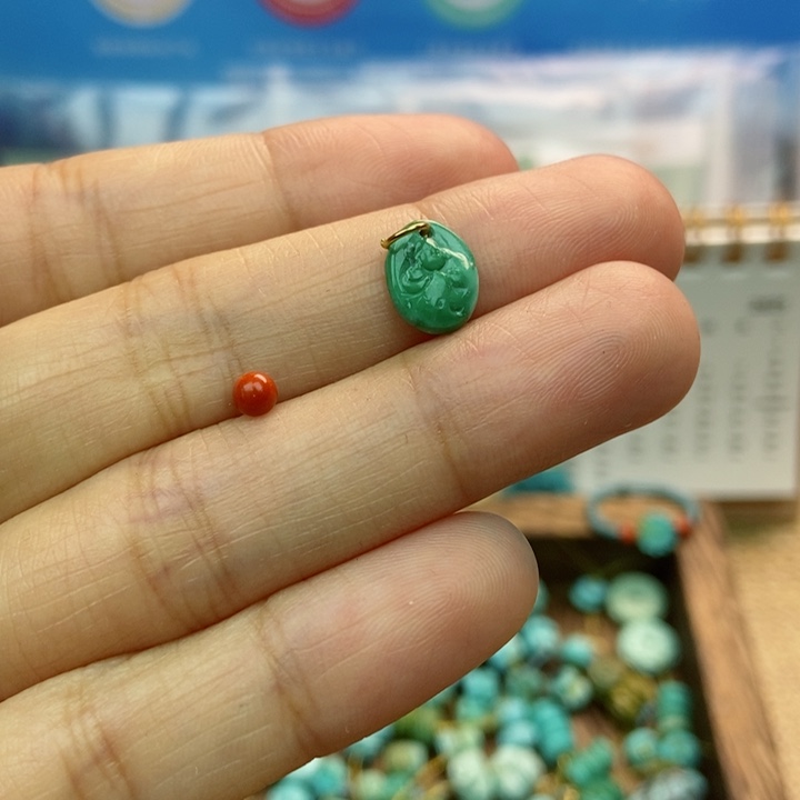 南红玛瑙未镶嵌珠宝奇石