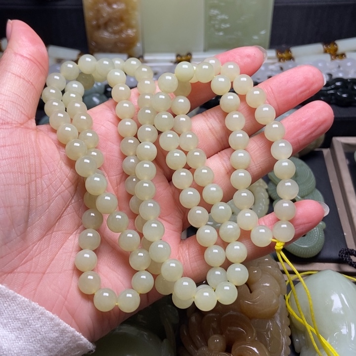 颈饰未镶嵌和田玉