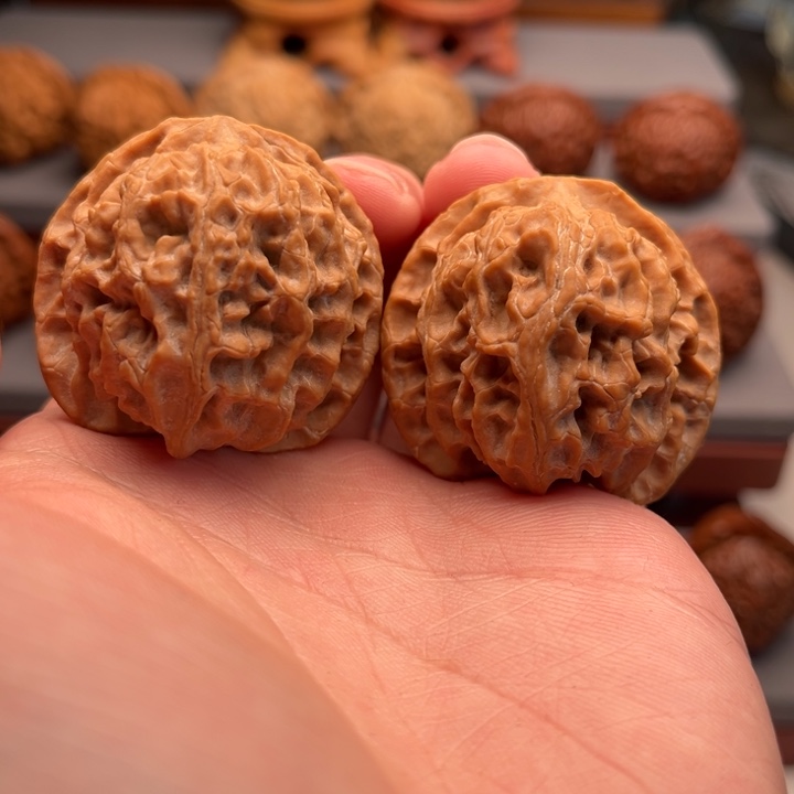 文玩核桃吊坠苹果园 40