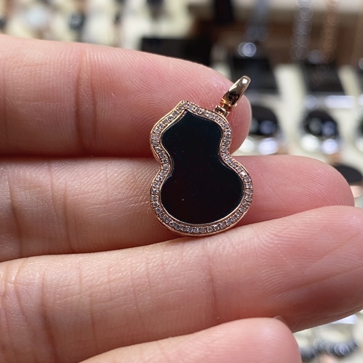 翡翠颈饰18K金镶嵌缅甸天然翡翠墨翠