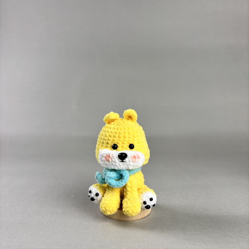 可爱汪狗大黄纯手工钩织玩偶成品现货挂件摆件配饰礼物