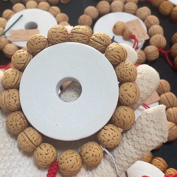 文玩核桃吊坠野生桃核，一物一图