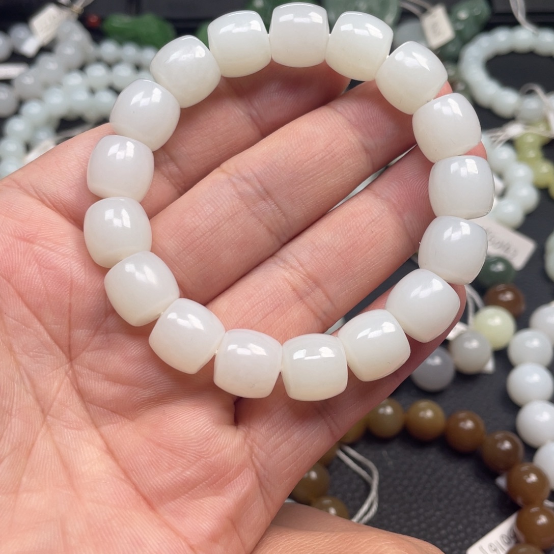 和田玉未镶嵌手链