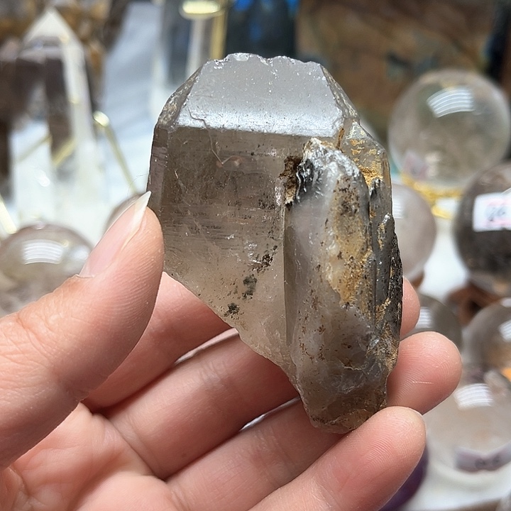 水晶116克水晶原石未镶嵌