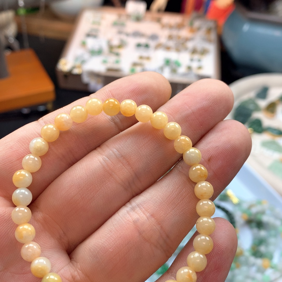 颈饰未镶嵌翡翠国*呀