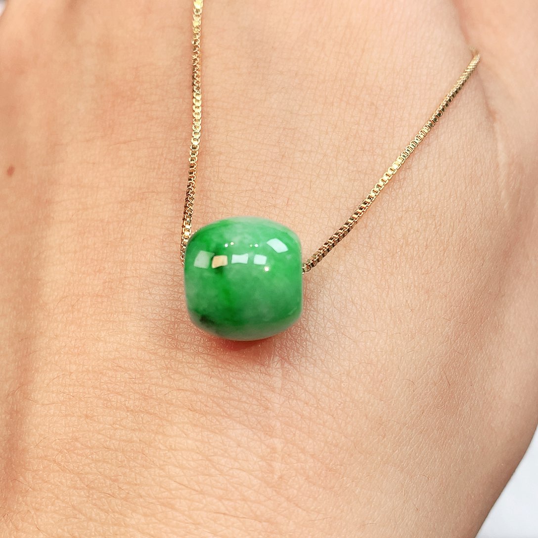 翡翠未镶嵌颈饰缅甸