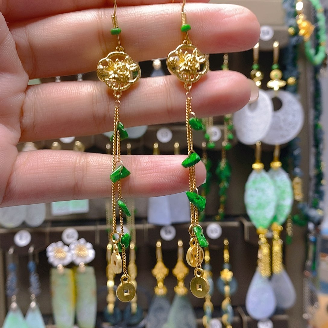 未镶嵌翡翠耳饰翡翠