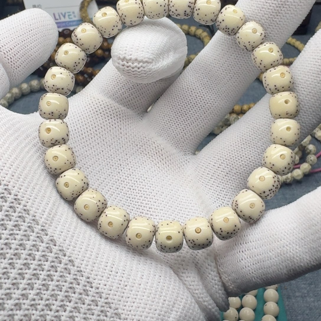 星月菩提吊坠8.5x7.5  小通体留白