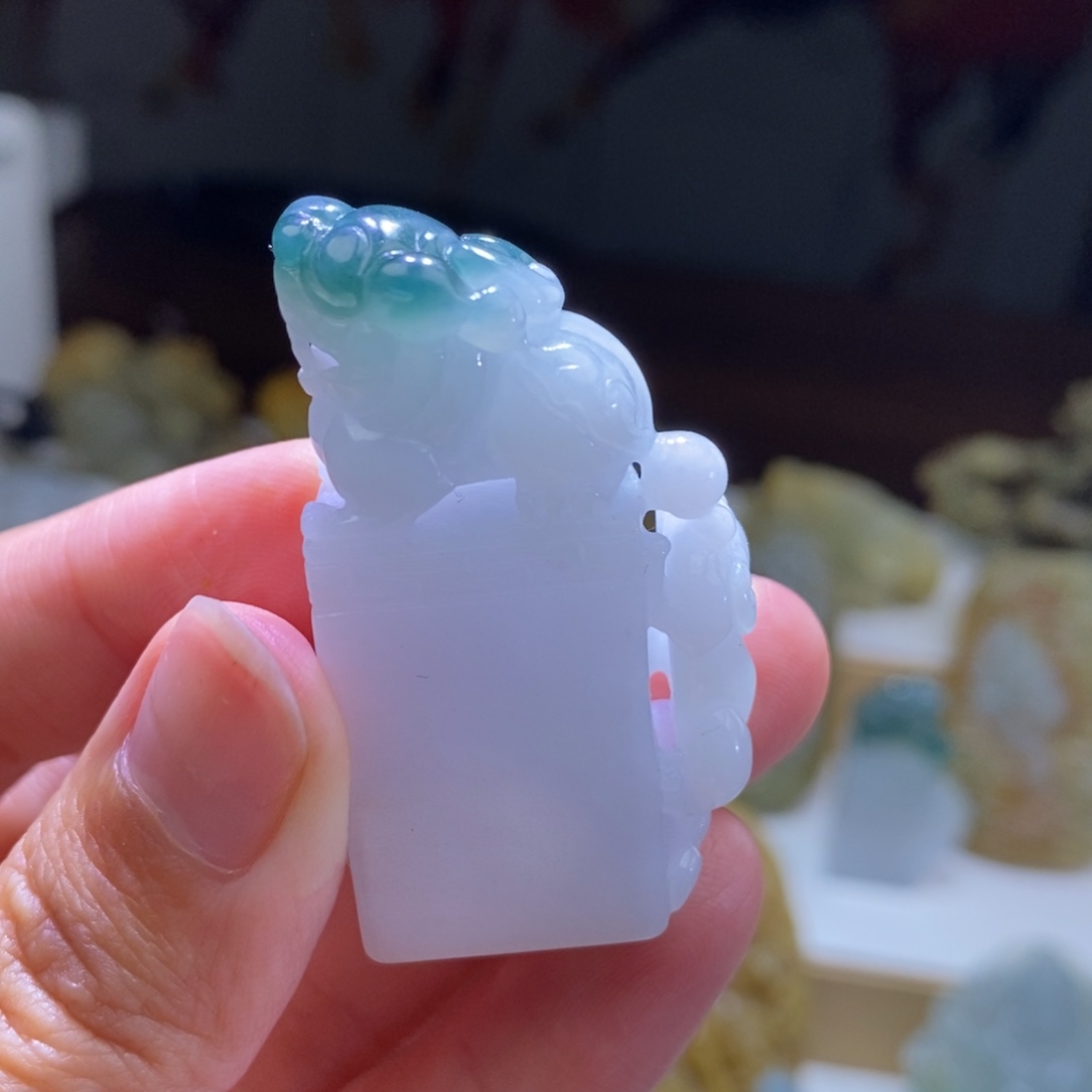 定制翡翠未镶嵌印章