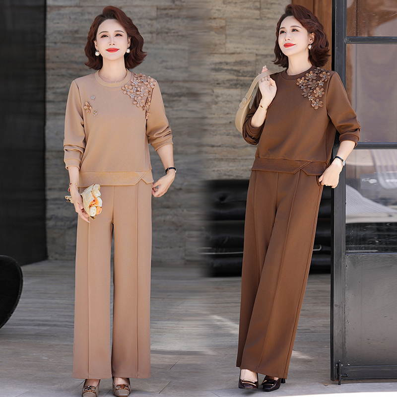 妈妈秋装运动服套装2025新款端庄大气50岁中老年女春秋卫衣两件套