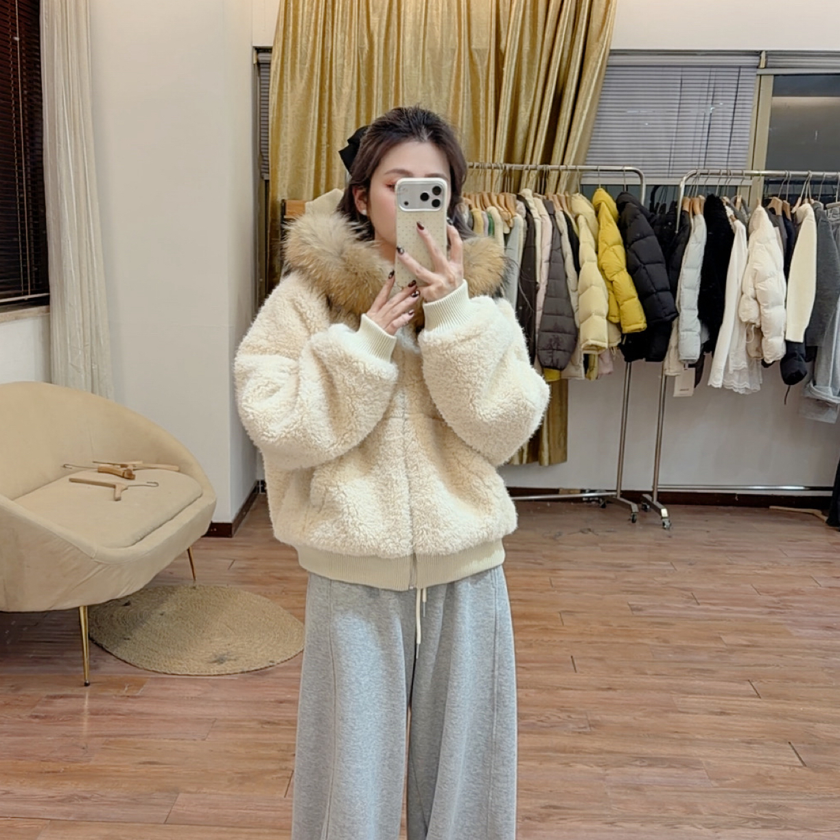 小思 羊羔毛圈圈毛拼真毛领狐狸毛外套连帽