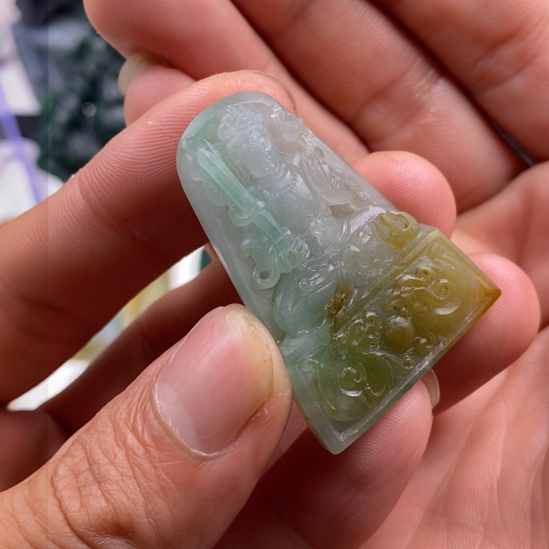 定制翡翠未镶嵌翡翠