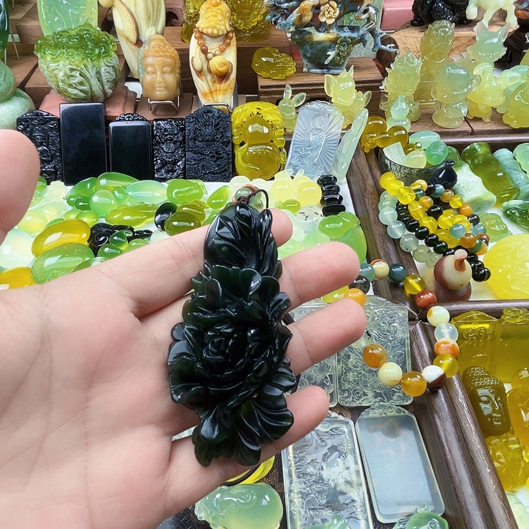 岫玉未镶嵌吊坠(不含链)