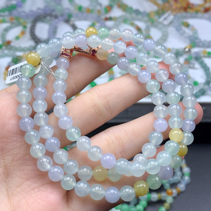 翡翠手镯未镶嵌翡翠