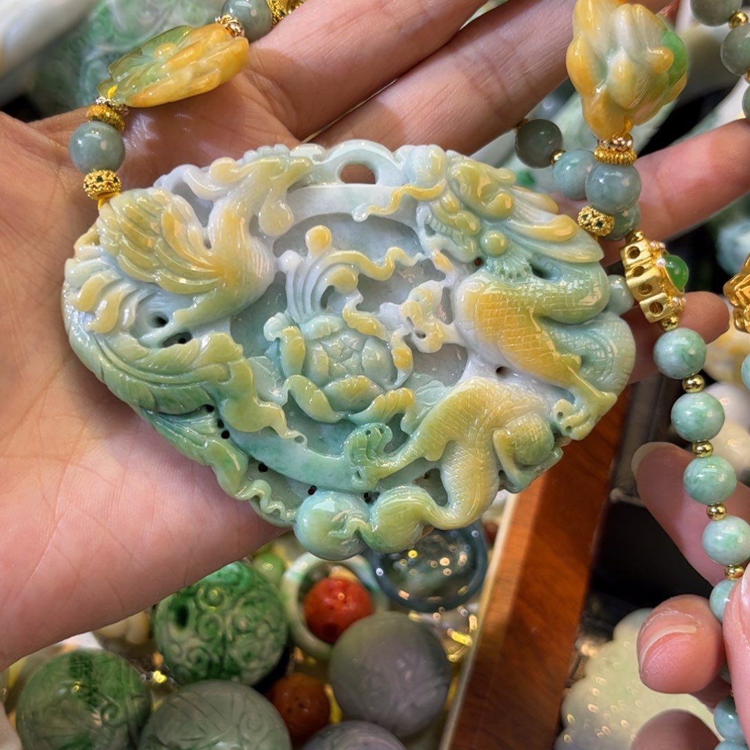 翡翠颈饰未镶嵌待编款