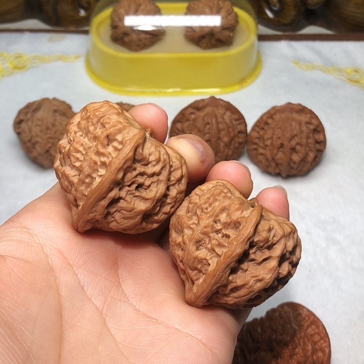 文玩核桃40火焰马蹄