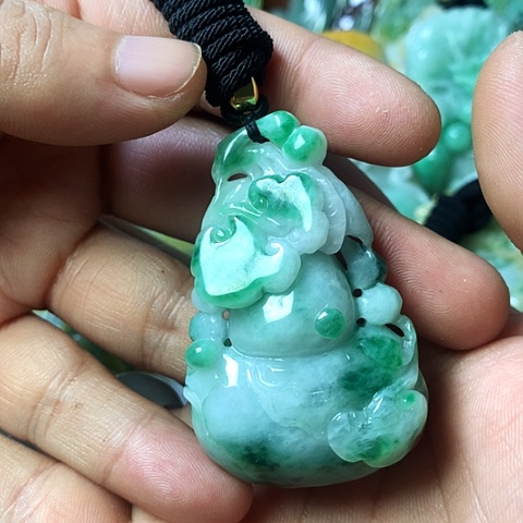 翡翠未镶嵌颈饰天然缅甸翡翠a货