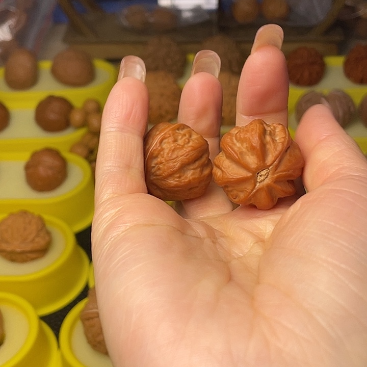 与****吊坠文玩核桃桃心八棱