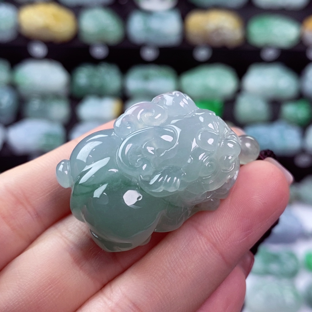 翡翠颈饰未镶嵌天然