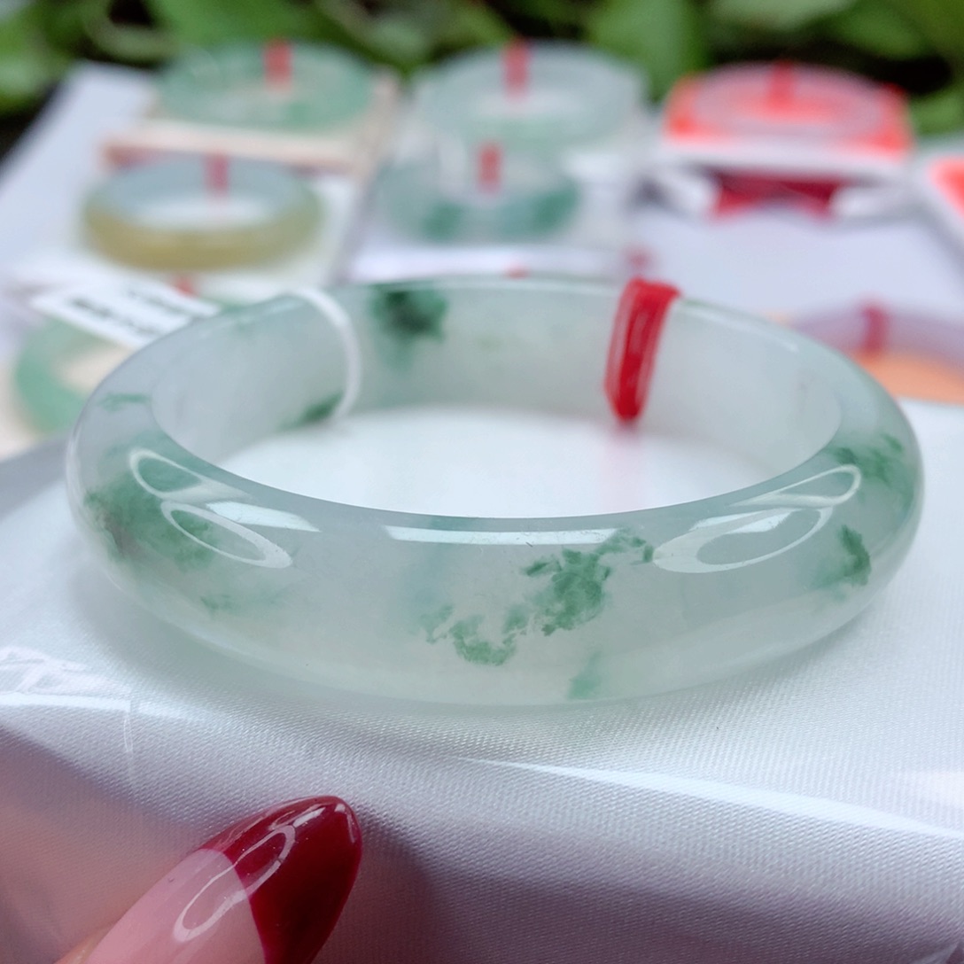 翡翠手镯未镶嵌54.4冰飘绿花 灵动飘逸 无纹裂 小柒